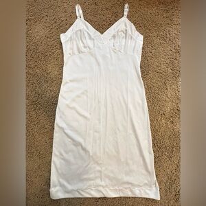 Vintage MOVIE STAR Nylon WHITE FULL DRESS SLIP ~ Women's Size 36